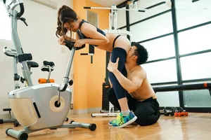 Xin người chồng đi tập gym, bà xã vụng trộm với anh pt