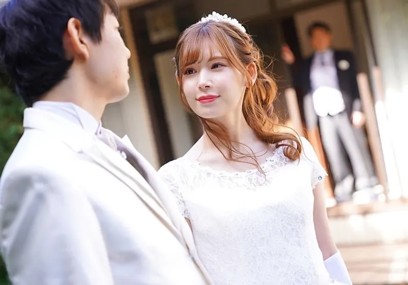 Bố chồng yêu nắc người tình của con trai ngay sau lễ cưới của con trai