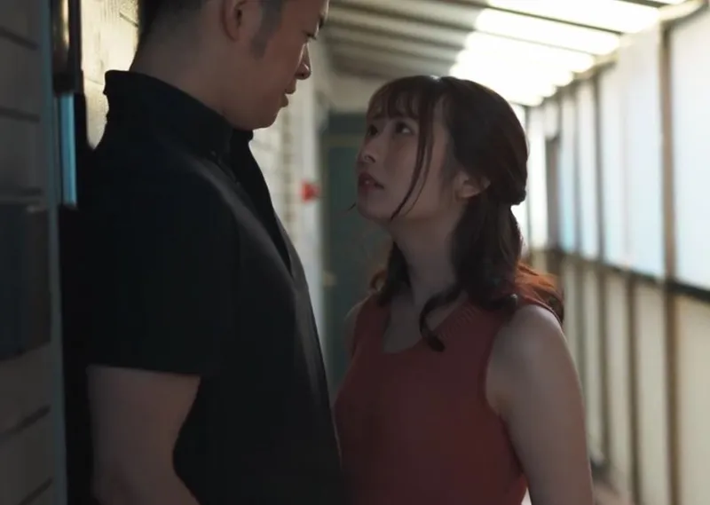 Cô vợ mang thai, tôi bị sexy bởi người vợ gần nhà thường ở nhà một mình