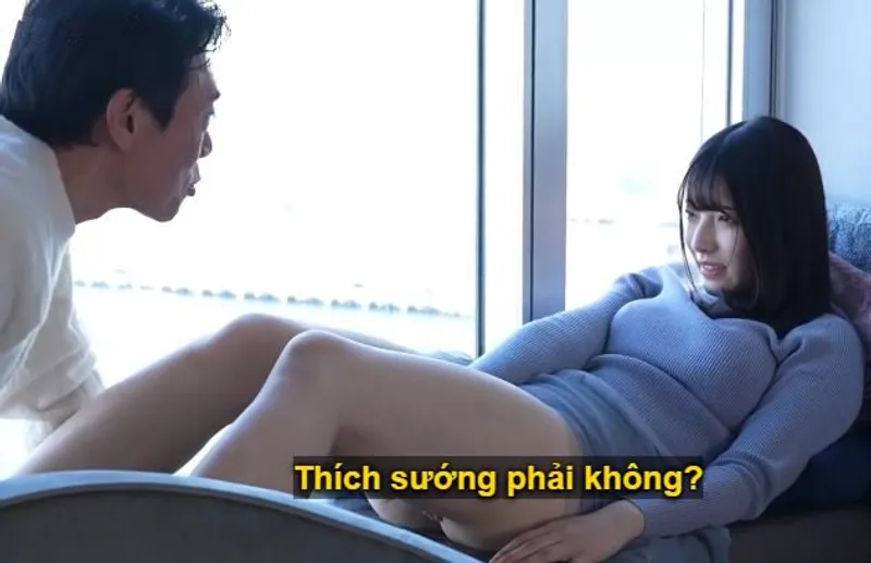 Cuộc chạm trán giữa ông bác và cô minh tinh trẻ tuổi mới chân ướt chân ráo trong nhà nghỉ sang trọng